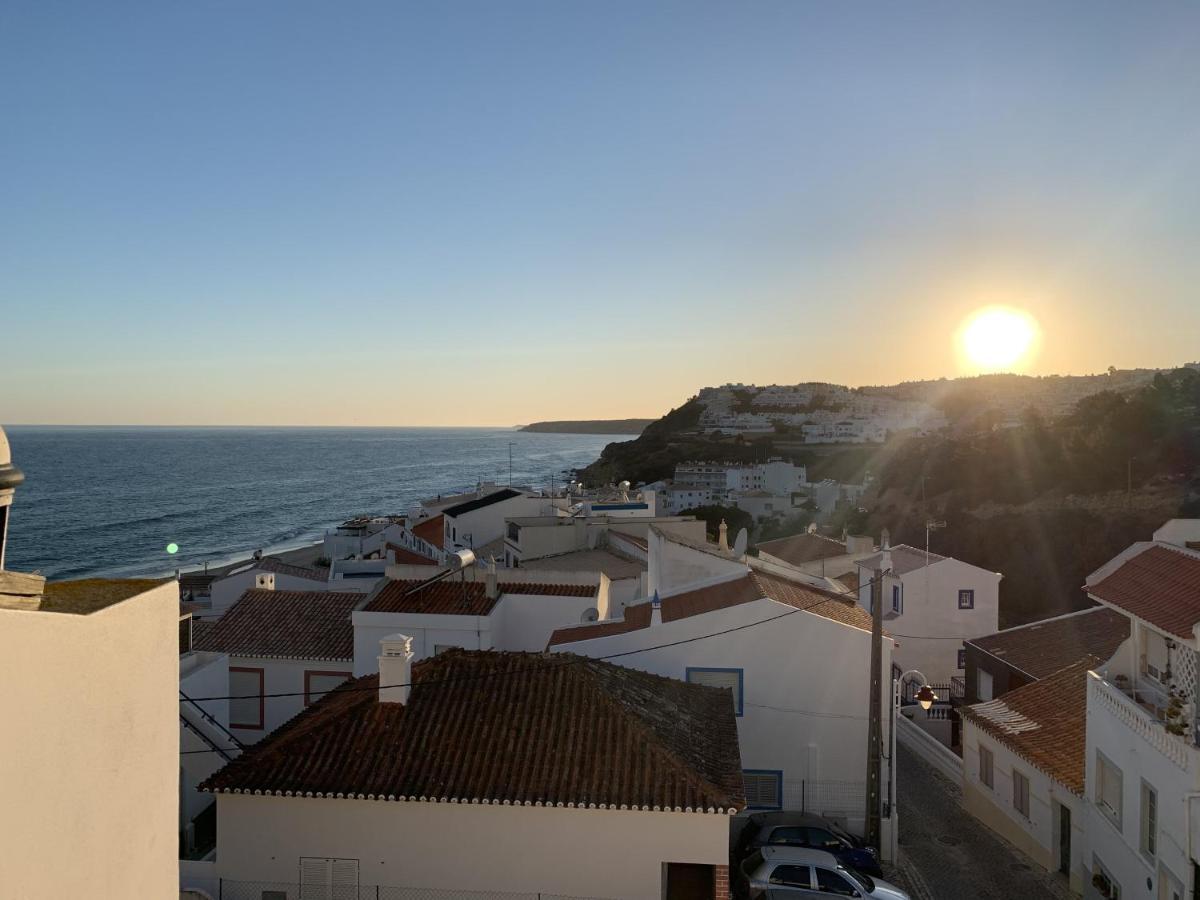 Casa Pedro In Salema - Oceanview & Beach Kültér fotó